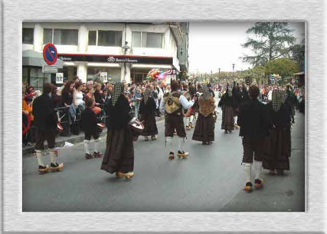 pola de siero alojamientos, hotel hoteles apartamentos viajar turismo rural casas rurales casas aldea pola de sierocarmen carmin fiestas pola siero pola siero en fiestas fiestas asturianas