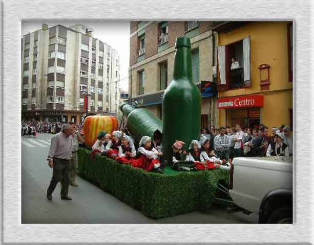 el carmin el carmen huevos pintos pola de siero alojamientos, hotel hoteles apartamentos viajar turismo rural casas rurales casas aldea pola de siero carmen carmin fiestas pola siero pola siero en fiestas fiestas asturianas